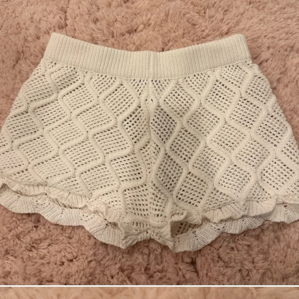ZARA Crochet shorts - Picture 3 of 4